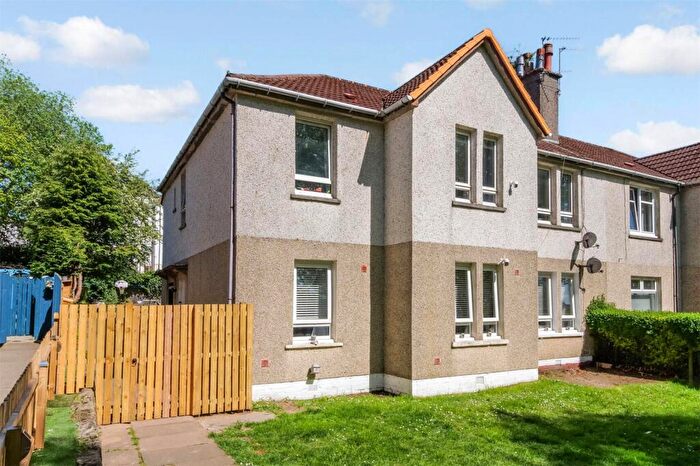 3 Bedroom Flat For Sale In Fisher Avenue, Kilsyth, Glasgow, North Lanarkshire, G65