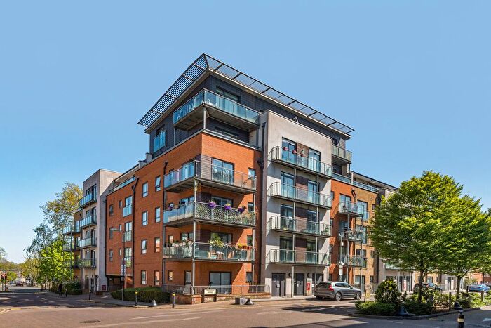 2 Bedroom Flat For Sale In Desvignes Drive, London, SE13
