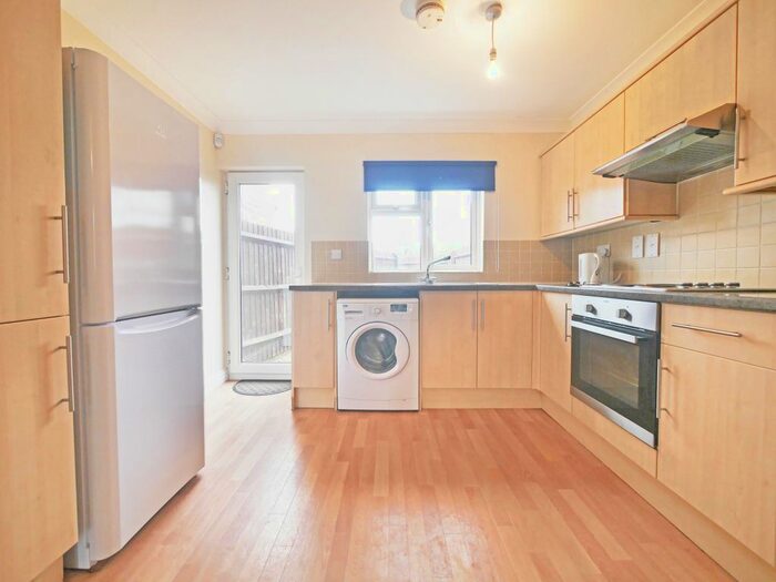 1 Bedroom Terraced House To Rent In Blenheim Drive, Bicester, OX26