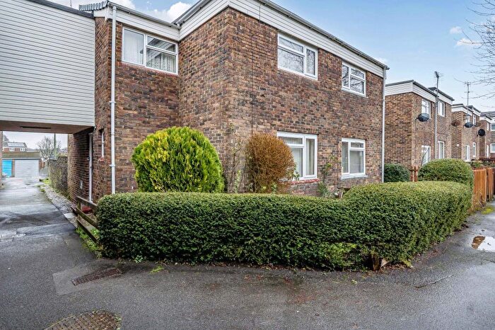 3 Bedroom End Of Terrace House For Sale In Popley, Basingstoke, RG24