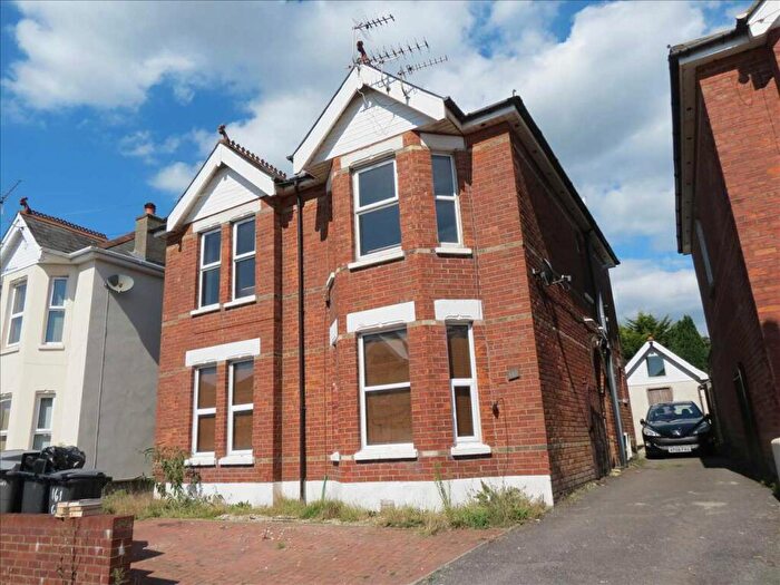 4 Bedroom Apartment To Rent In Alma Road, Winton, Bournemouth, BH9