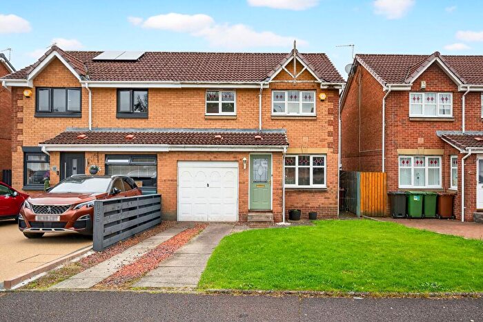 3 Bedroom Semi-Detached House For Sale In Foresthall Drive, Glasgow, G21