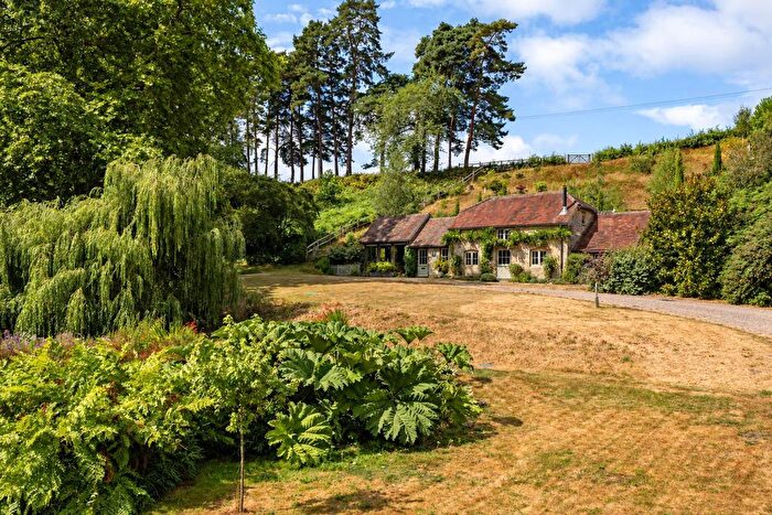 2 Bedroom Property For Sale In Stedham, Midhurst, GU29