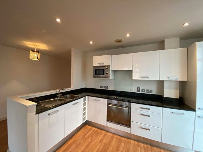 2 Bedroom Flat To Rent In Carlin House, Beeston, NG9