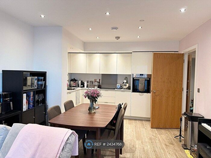 2 Bedroom Flat To Rent In Lyon Road, Harrow, HA1