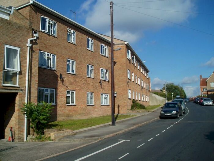 1 Bedroom Flat To Rent In Roping Road, Yeovil, Somerset, BA21