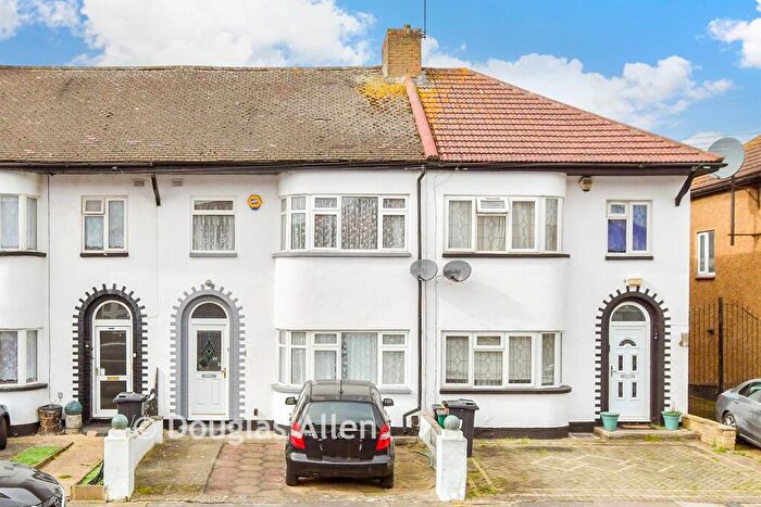 3 Bedroom Terraced House For Sale In Brian Road, Chadwell Heath, Essex, RM6