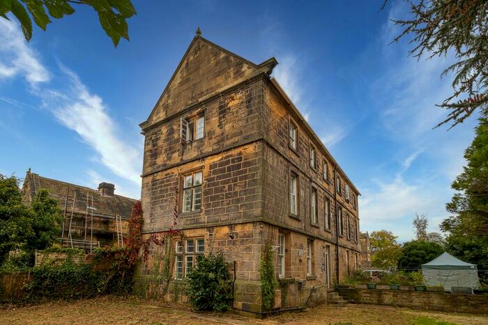 3 Bedroom Semi-Detached House To Rent In Hall Close, Worsbrough, Barnsley, S70