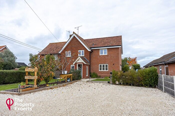 3 Bedroom Semi Detached House For Sale In Sulhamstead Road, Reading, RG30