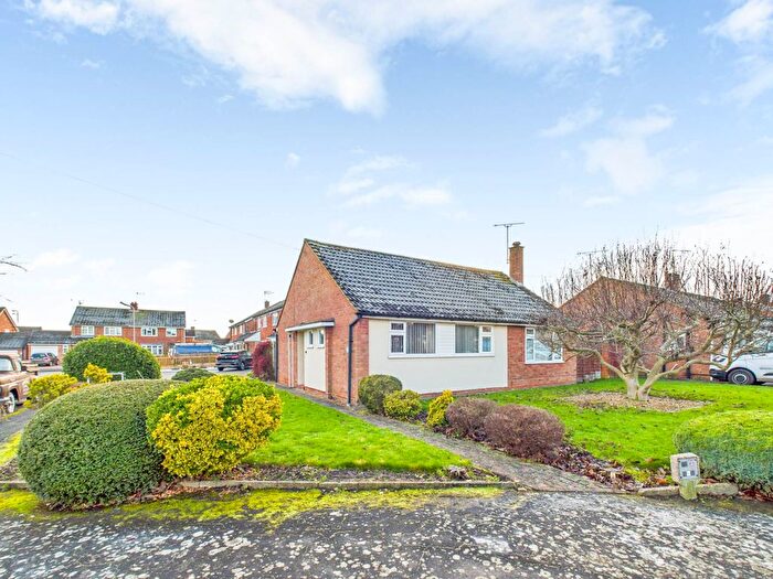 3 Bedroom Detached House For Sale In Aplin Road, Aylesbury, HP21