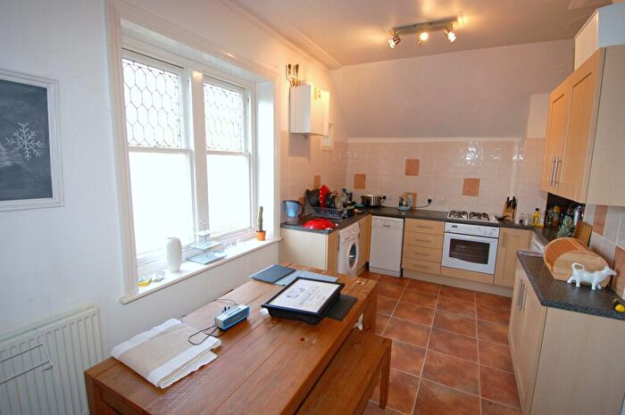 1 Bedroom Flat To Rent In Westwood Road, Windlesham, GU20