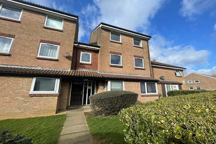 2 Bedroom Apartment To Rent In Lake Drive, Peacehaven, BN10