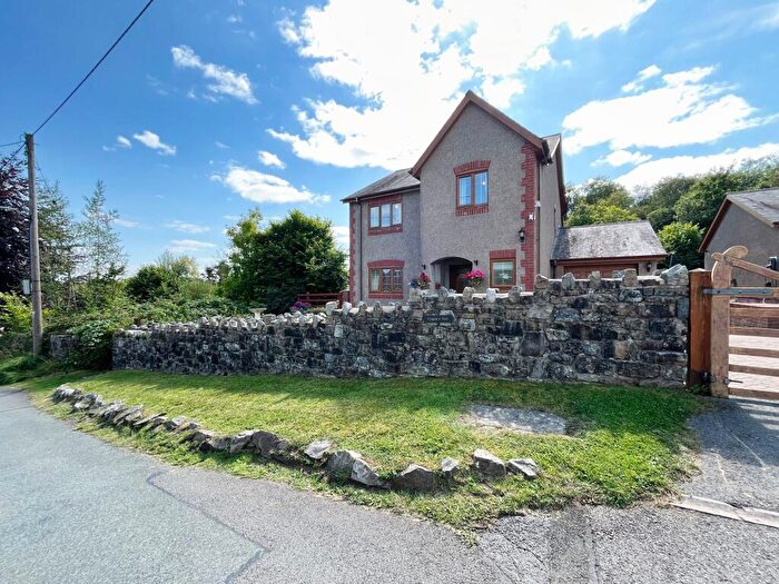 4 Bedroom Detached House For Sale In Church Road, Penderyn, CF44