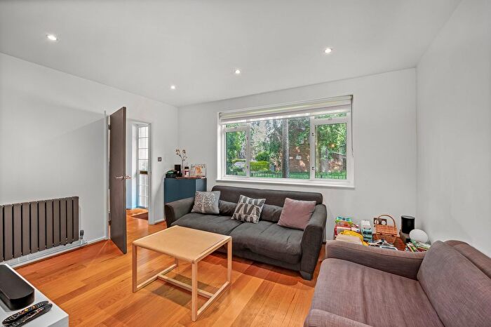 3 Bedroom Terraced House To Rent In Cresset Street, Clapham North, SW4