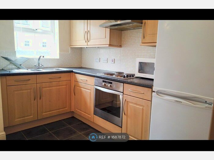 1 Bedroom Flat To Rent In Mansion Gate Square, Leeds, LS7