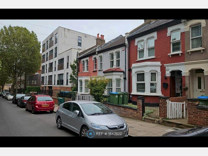 Studio To Rent In Church Manorway, London, SE2