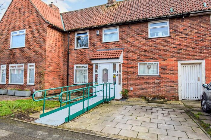 3 Bedroom Terraced House For Sale In Cornfield Crescent, Bridlington, East Riding Of Yorkshire, YO16
