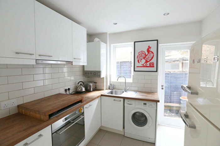 2 Bedroom Apartment To Rent In College Road, London, NW10