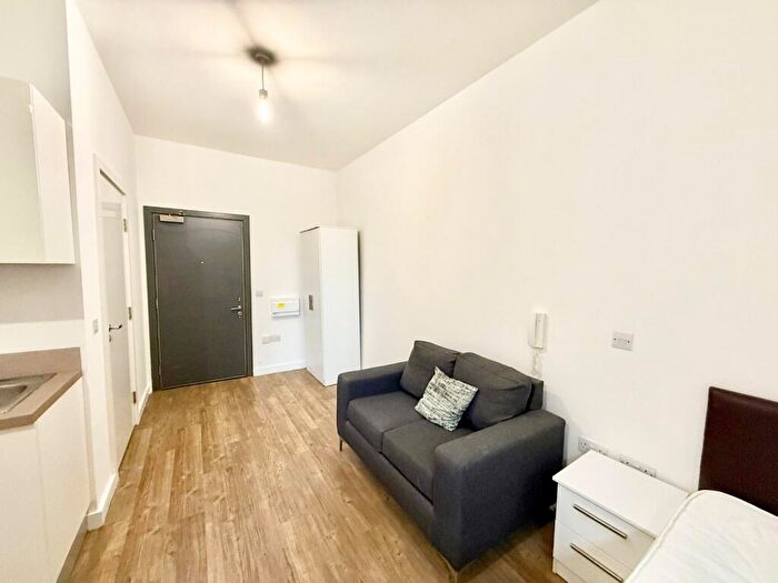 1 Bedroom Flat To Rent In Moorfields, Liverpool, L2