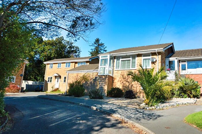 1 Bedroom Semi-Detached Bungalow For Sale In St Helens Village, PO33