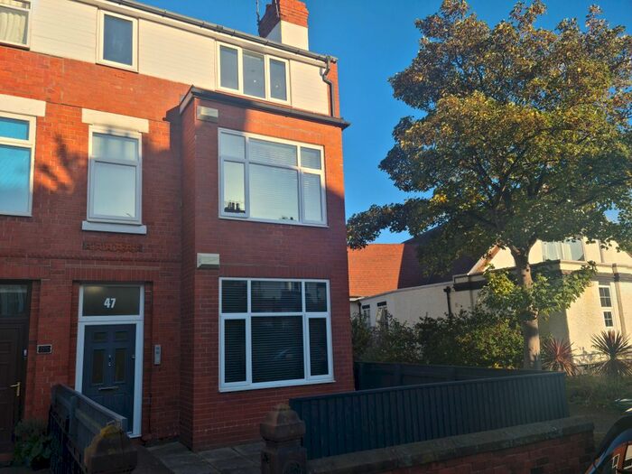 2 Bedroom Property To Rent In Westbourne Road, West Kirby, Wirral, CH48