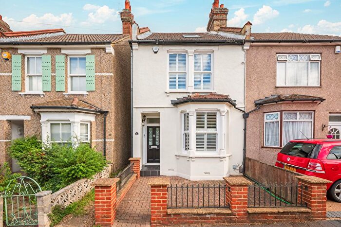 4 Bedroom Semi-Detached House For Sale In Bedford Road, Sidcup, DA15