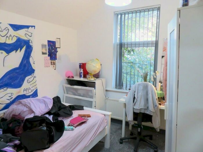 1 Bedroom Semi-Detached House To Rent In Rolleston Drive, Nottingham, Nottinghamshire, NG7