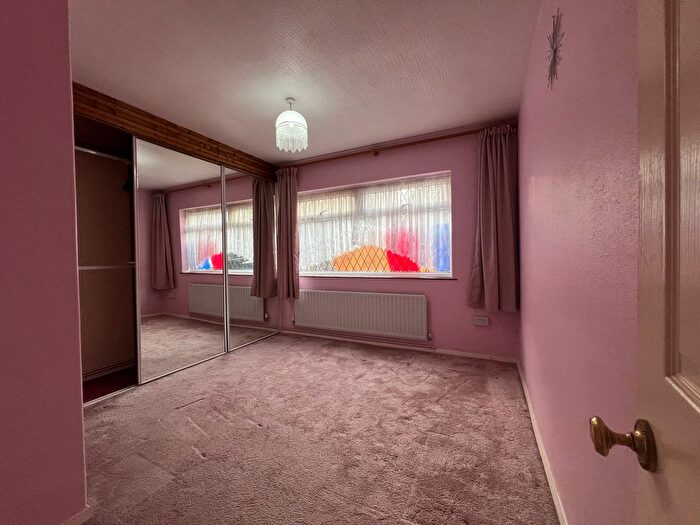 2 Bedroom Detached Bungalow For Sale In Ford Close, Herne Bay, CT6