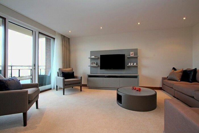 2 Bedroom Flat To Rent In Kingston House South, Ennismore Gardens, London, SW7