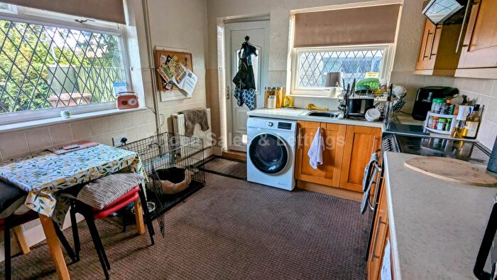 2 Bedroom Detached Bungalow For Sale In Robertson Road, North Hykeham, LN6