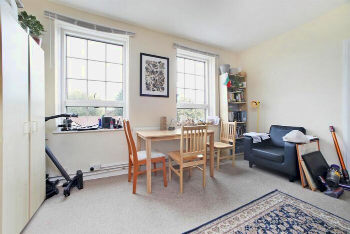 2 Bedroom Flat To Rent In Black Prince Road, London, SE11
