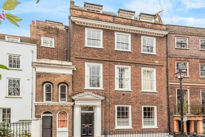 2 Bedroom Flat To Rent In Crooms Hill, London, SE10