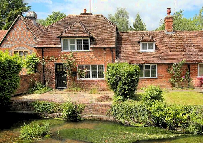 2 Bedroom End Of Terrace House For Sale In Riverside Cottages, Bradfield, Reading, West Berkshire, RG7