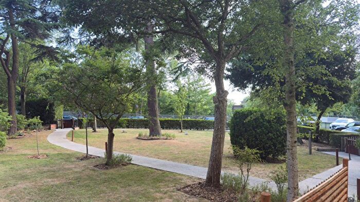 1 Bedroom Flat To Rent In Norman Court, Barnet, N3