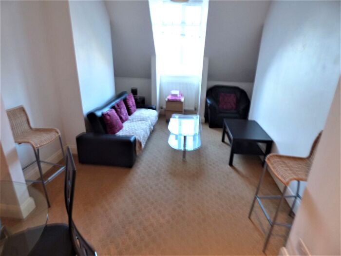 1 Bedroom Flat To Rent In Swan House, Stratford Broadway, London, E15
