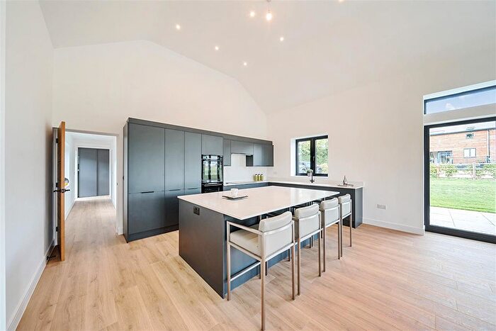 4 Bedroom Semi-Detached House For Sale In Begwary, Bedford, MK44