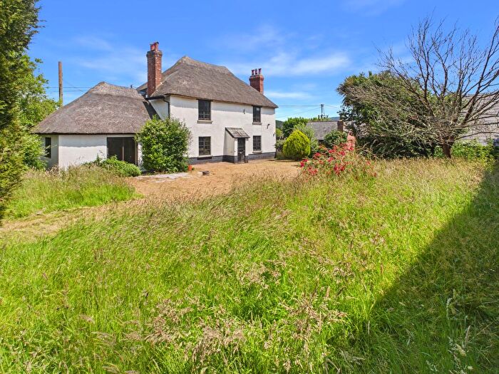 3 Bedroom Detached House For Sale In Exeter Road, Newton Poppleford, EX10
