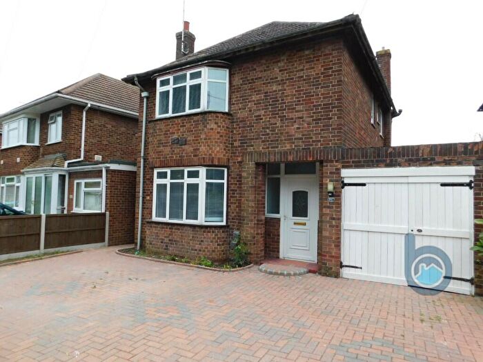 2 Bedroom Detached House To Rent In Warwick Road, Peterborough, Cambridgeshire, PE4