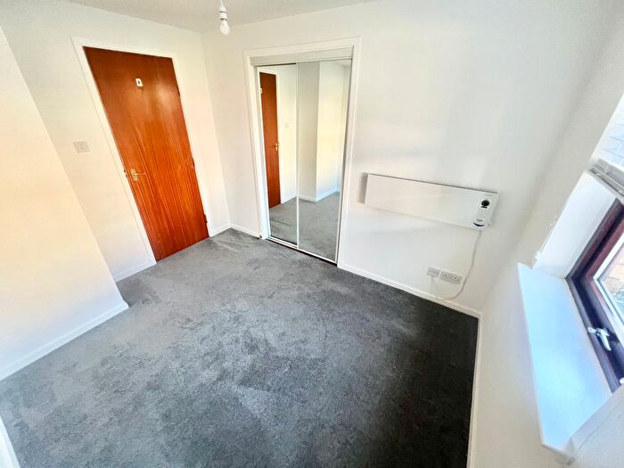 2 Bedroom Flat To Rent In Albion Street, Coatbridge, ML5