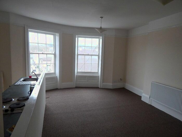 1 Bedroom Flat To Rent In London Road, Dover CT17