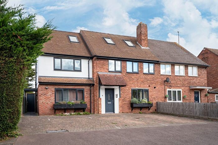 2 Bedroom Flat For Sale In Maitland Avenue, Cambridge, CB4