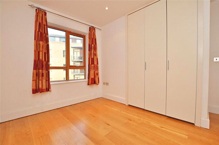2 Bedroom Apartment For Sale In Trinity Gate, Epsom Road, Guildford, Surrey, GU1