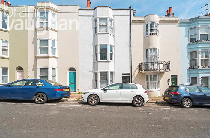 Flat To Rent In Temple Street, Brighton, East Sussex, BN1