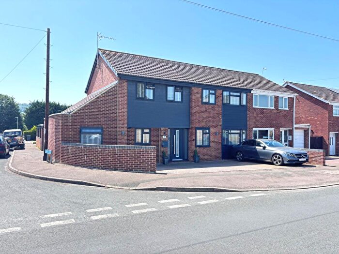 5 Bedroom Semi Detached House For Sale In The Richmonds, Abbeydale, GL4