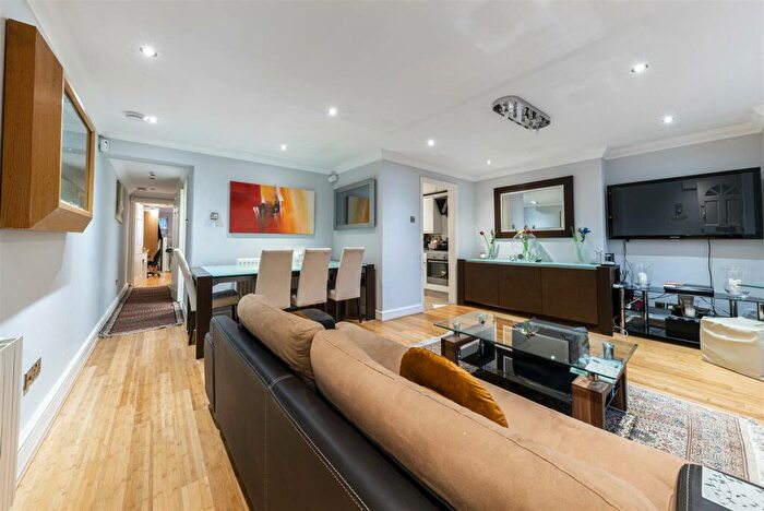 2 Bedroom Flat To Rent In Belgrave Gardens, St John's Wood, London, NW8