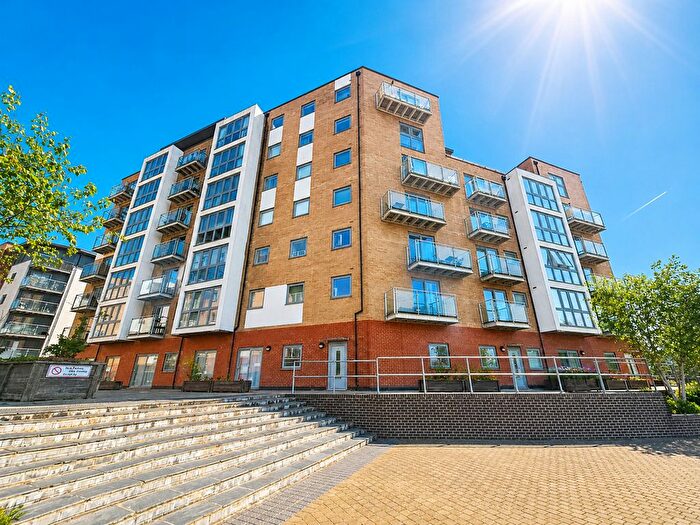 2 Bedroom Flat For Sale In Ship Wharf, Colchester, CO2