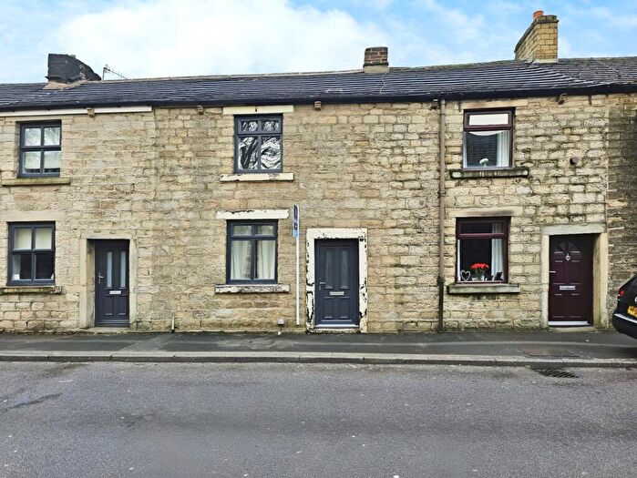 2 Bedroom Terraced House To Rent In Woolley Bridge, Hadfield, Glossop, Derbyshire, SK13