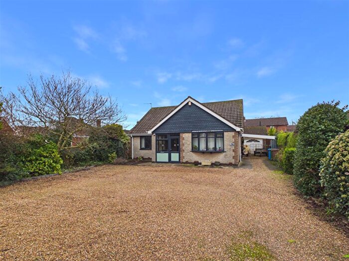 3 Bedroom Detached Bungalow For Sale In Welton Road, Brough, HU15