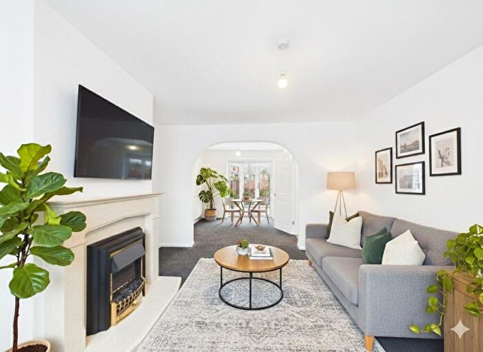 3 Bedroom Terraced House For Sale In Kimberley Close, Bristol, BS16