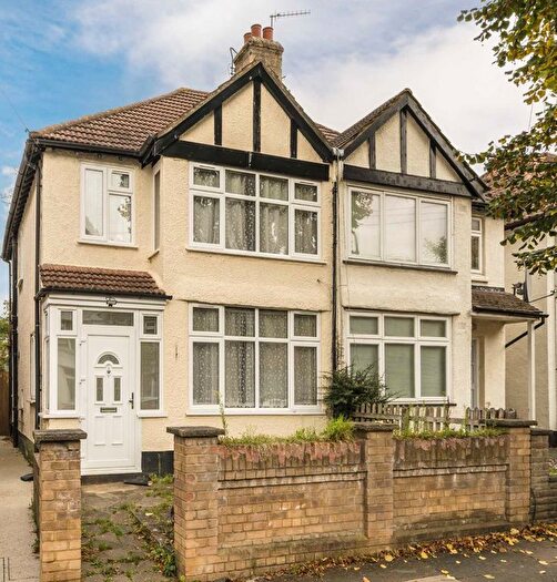 3 Bedroom Semi-Detached House To Rent In Studland Road, London, W7